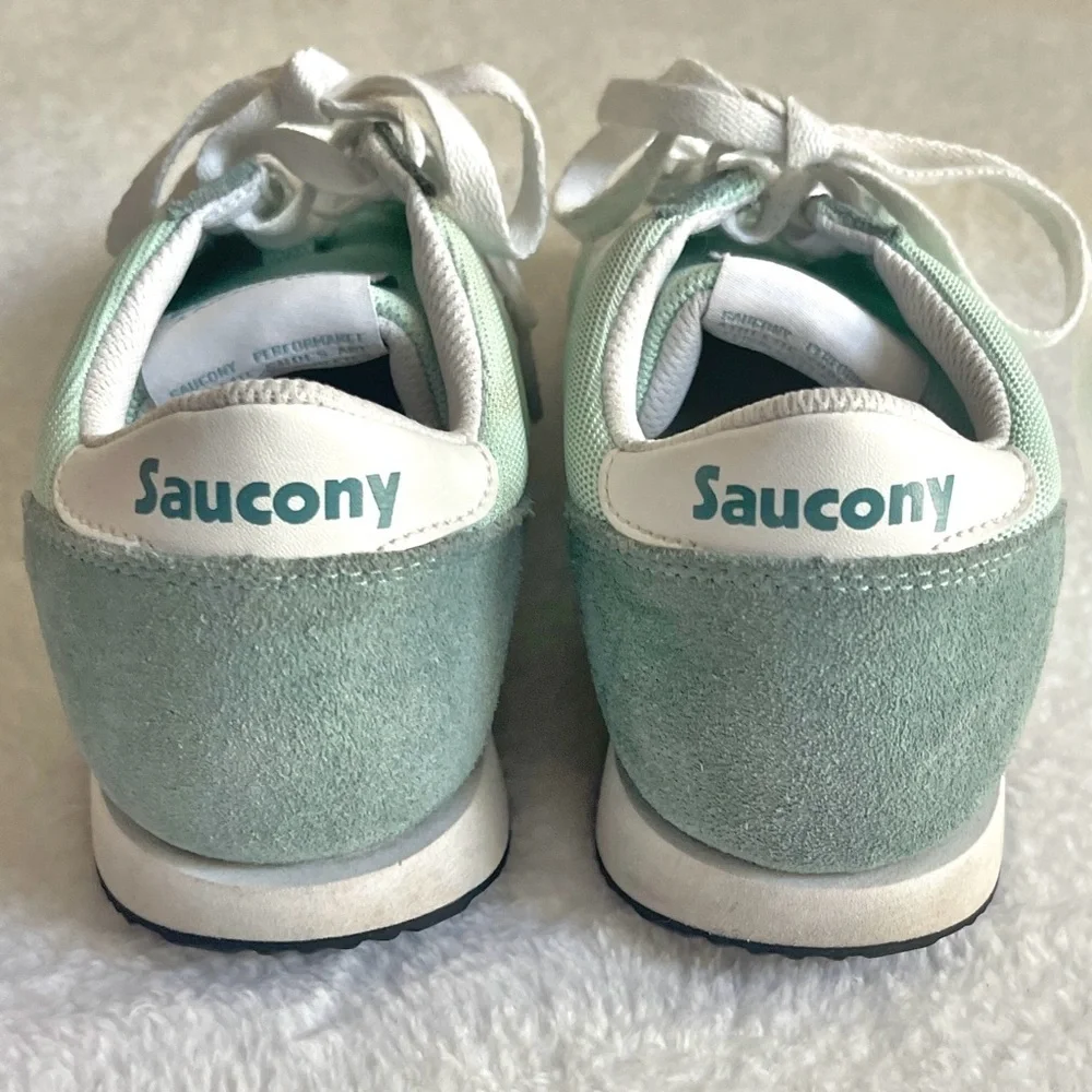 Saucony women hornet